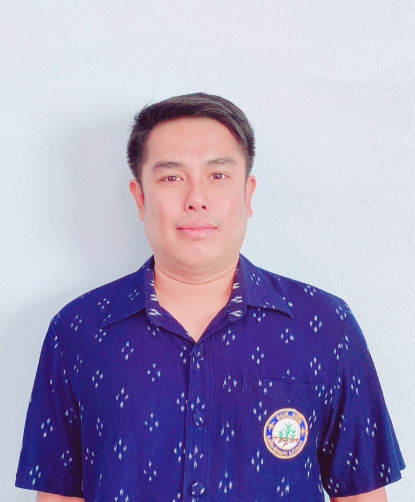 นายตุลา  พรหมคำ